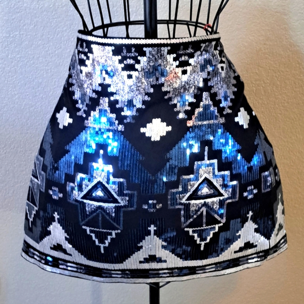 Sequined Express skirt size large